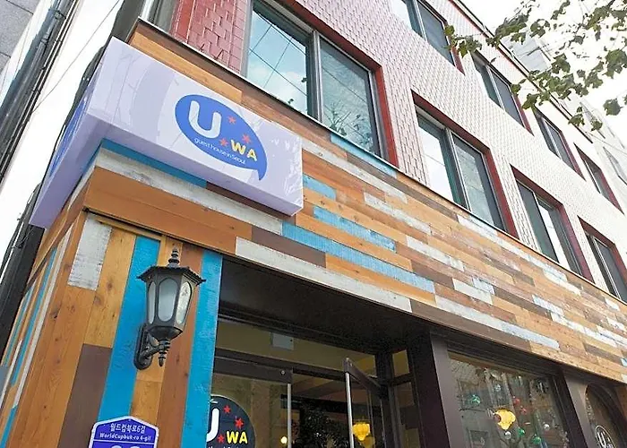 Uwa 2*